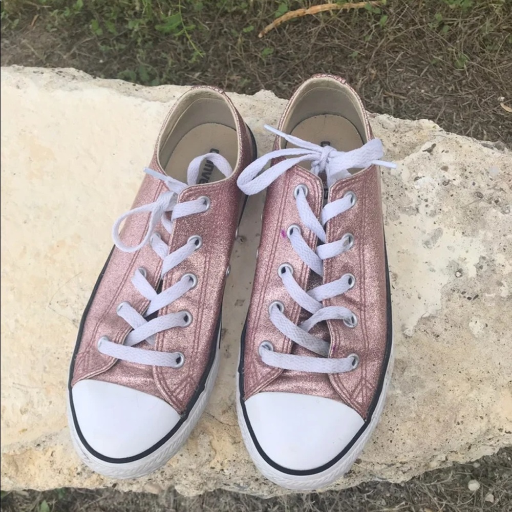Converse - Picture 2 of 3